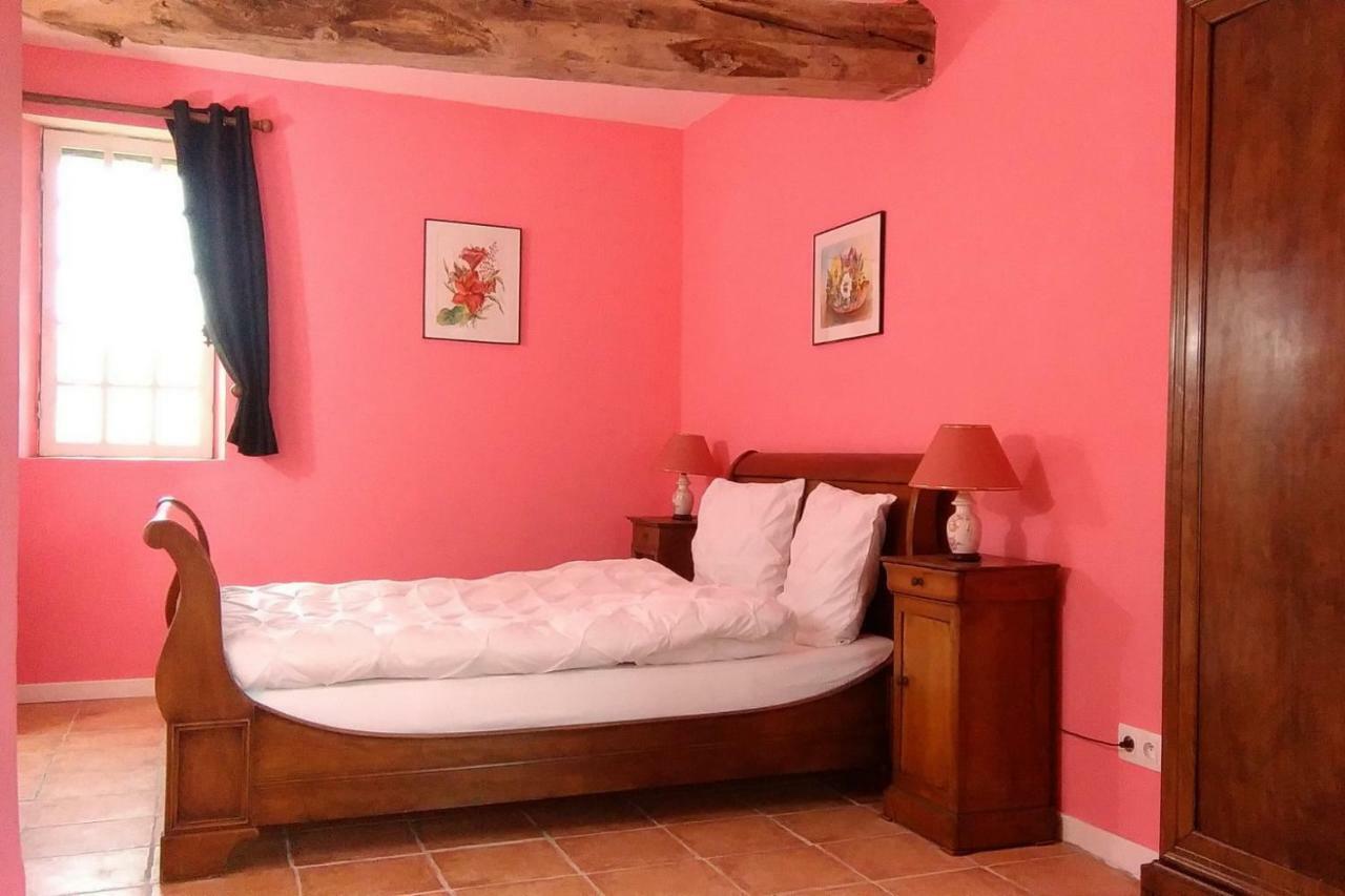 Le Douitel Bed & Breakfast Roncey Exterior photo